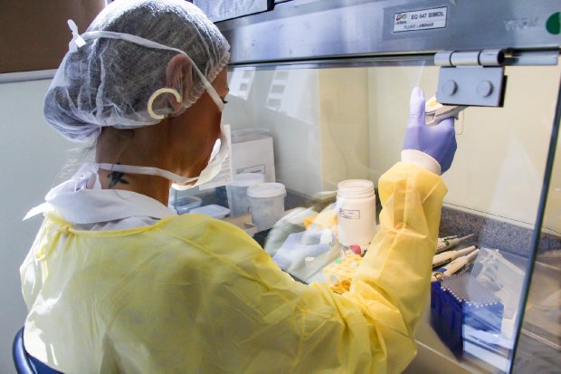Lacen recebe cinco mil kits de extração para testes