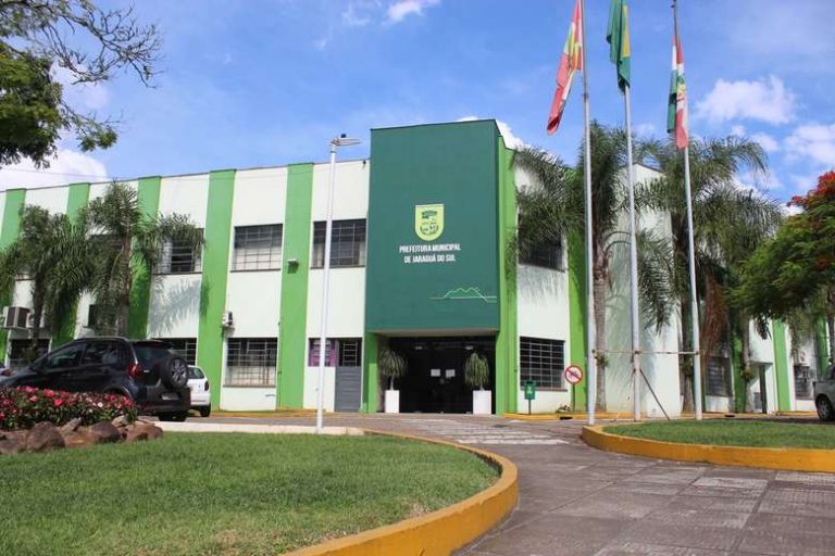 Decreto adéqua atividades econômicas com regras do governo estadual