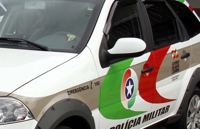 Jovem recebe voz de prisão após agredir companheira em Jaraguá do Sul
