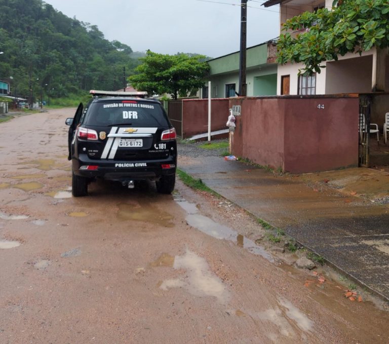 Casal se esfaqueia durante briga em Jaraguá do Sul