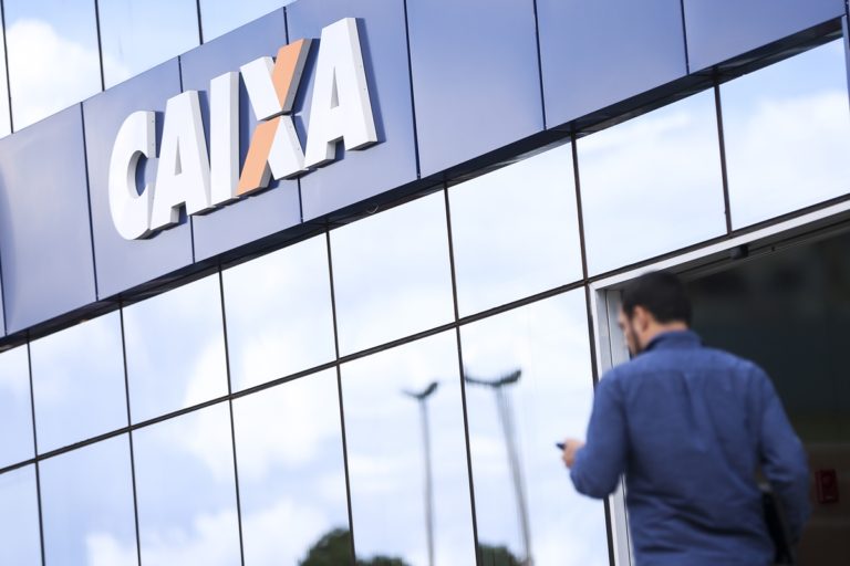 Caixa inicia pagamento do abono salarial para nascidos em janeiro e fevereiro