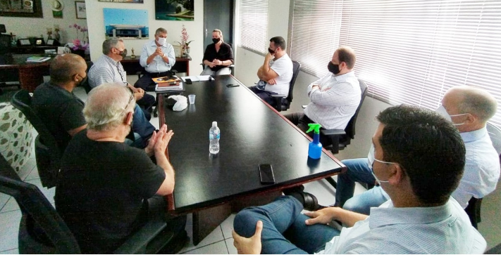 Prefeito Antídio Lunelli recebe representantes de bares e restaurantes