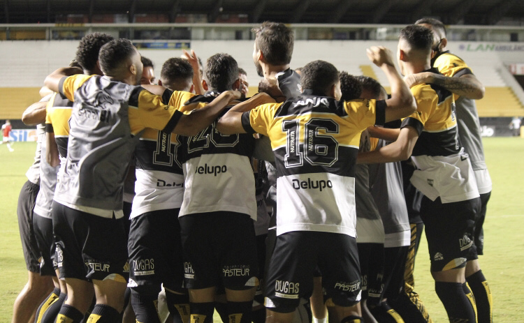 Criciúma ganha nos pênaltis e se classifica na terceira fase da Copa do Brasil