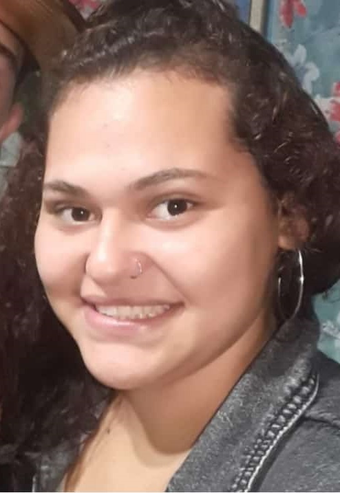 Família procura por jovem desaparecida em Jaraguá