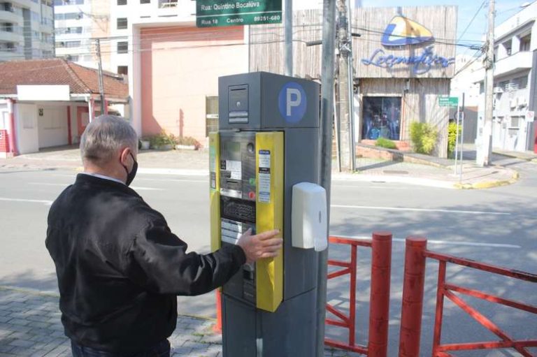 Justiça suspende pagamento de tarifa de pós-utilização no rotativo