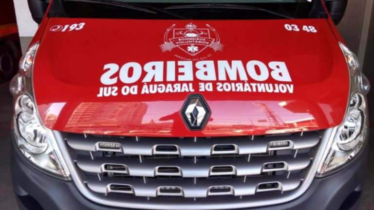 Acidente deixa quatro pessoas feridas em Jaraguá do Sul