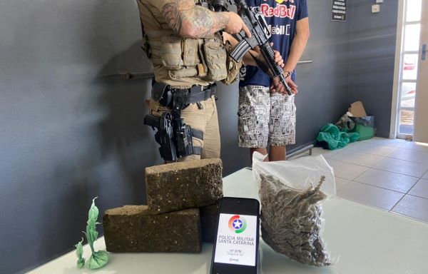 PM apreende maconha, cocaína e skunk em ocorrência de tráfico em Jaraguá do Sul
