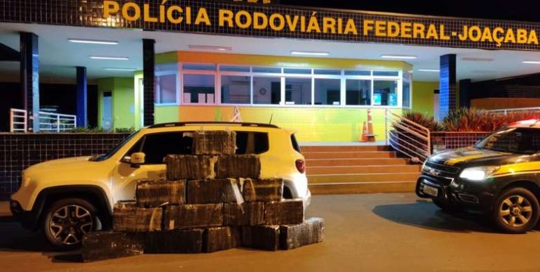 PRF apreende 400 quilos de maconha na BR 153