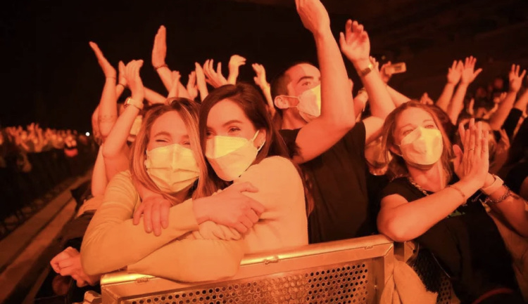 Governo de SC confirma liberação de shows, feiras e eventos só com vacinados