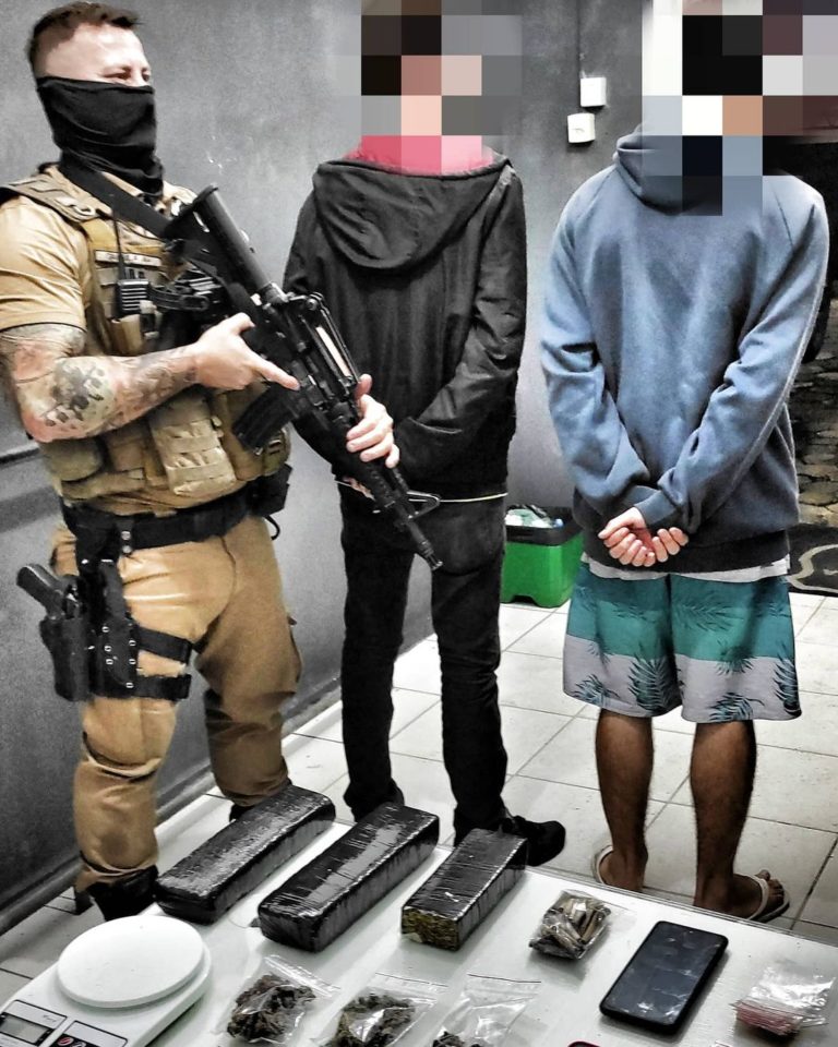 Homem que traficava drogas perto de cemitério é preso em Jaraguá do Sul