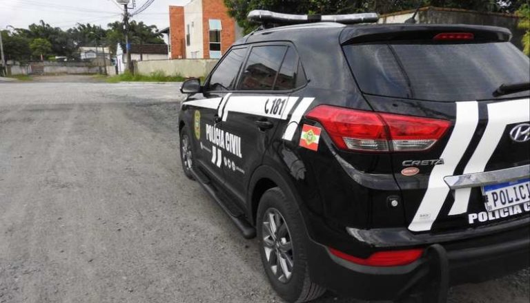 Homem acusado de abusar das enteadas dos 9 aos 13 anos é preso em Guaramirim