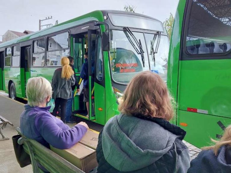 Empresa amplia horários de ônibus para atender o comércio