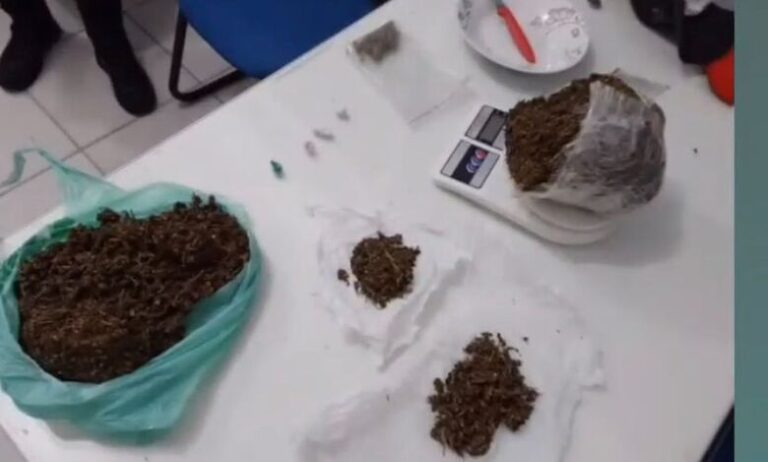 Adolescente é apreendido pela PM por tráfico de drogas em Jaraguá