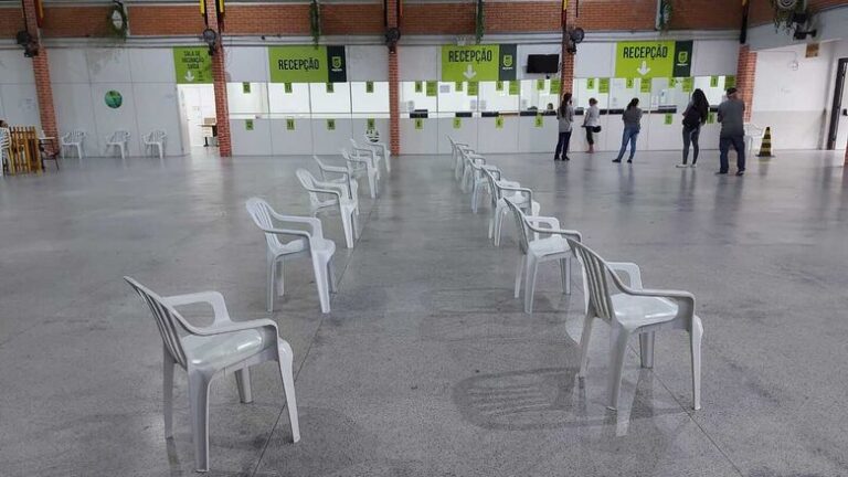 Vacinação covid ocorrerá em quatro postos de saúde a partir da segunda em Jaraguá