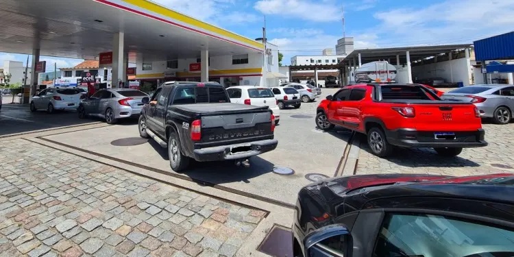 Gasolina ficará mais cara nos próximos dias