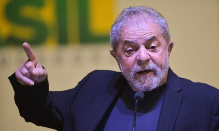 Lula é eleito presidente do Brasil
