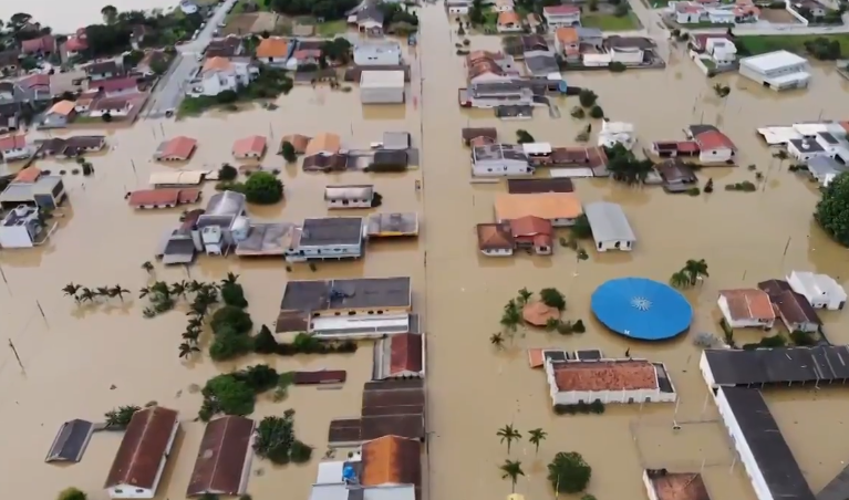 Prefeito de cidade do Alto Vale pede a moradores de áreas de risco que evacuem as casas