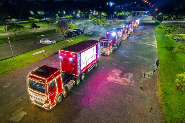 Caravana de Natal da Coca-Cola leva o espírito natalino a cidades do Sul de SC