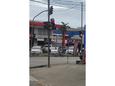 Semáforo é danificado no Centro de Schroeder