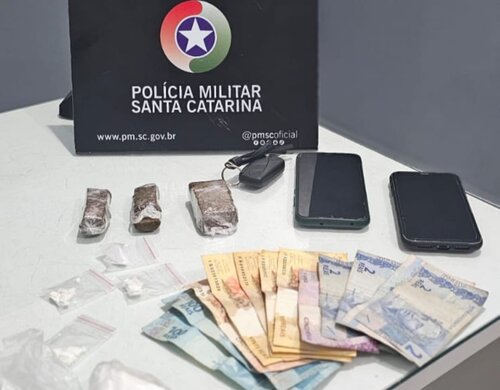 Detido por tráfico: Homem de 29 anos é preso em Guaramirim após barreira policial