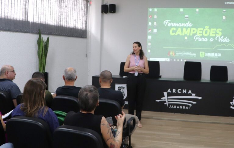 Programa Bolsa Cultural é tema de reunião da Amvali