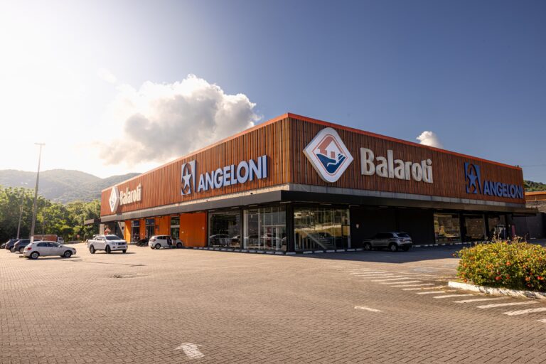 Blumenau ganha novo espaço de construção com Balaroti e boutique Kinta Acabamentos | BALAROTI