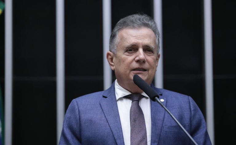 Projeto define direitos do paciente durante tratamento de doença em estágio terminal – Notícias