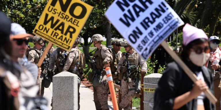 Atos contra ataque dos EUA, pró-Irã e pró-Israel tomam ruas no mundo