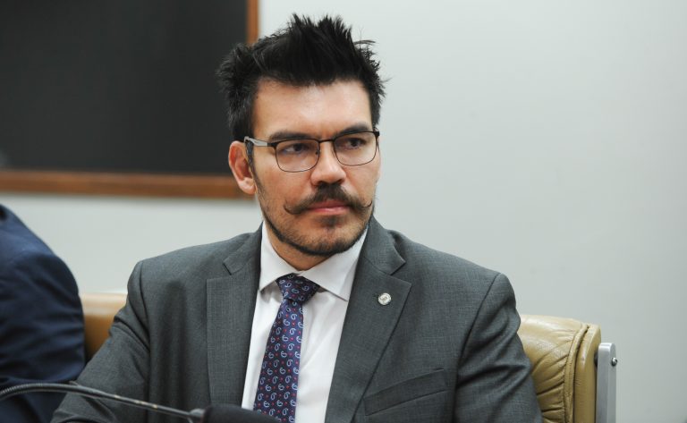 Comissão aprova garantia de assistência odontológica durante internação hospitalar – Notícias