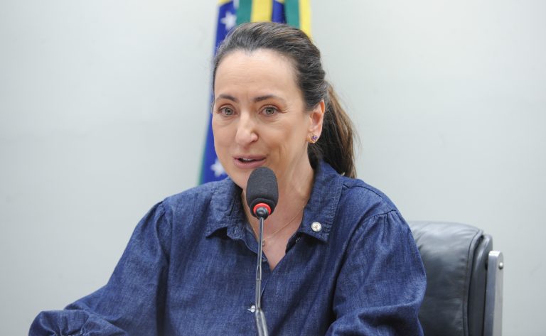 Comissão aprova previsão de base de dados sobre pessoas com transtornos alimentares no SUS – Notícias