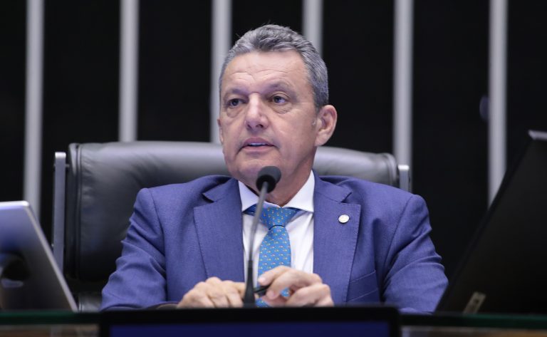 Projeto destina recurso lotérico para pesquisa de doenças raras – Notícias