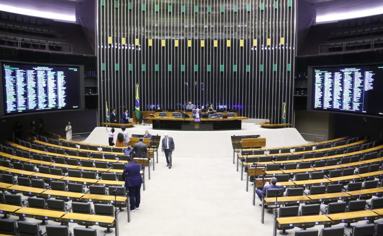 Câmara aprova regime de urgência para seis projetos; acompanhe – Notícias