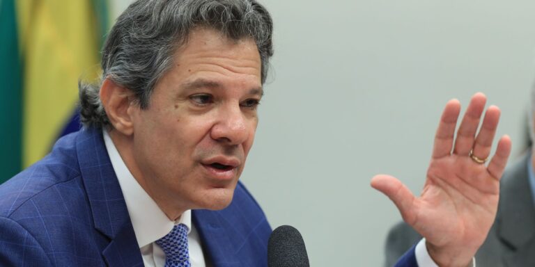 Haddad: governo tem plano para socorrer setores afetados por tarifaço