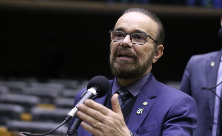 Comissão aprova projeto que prevê o direito de escolha da pessoa idosa sobre formas de cobrança – Notícias