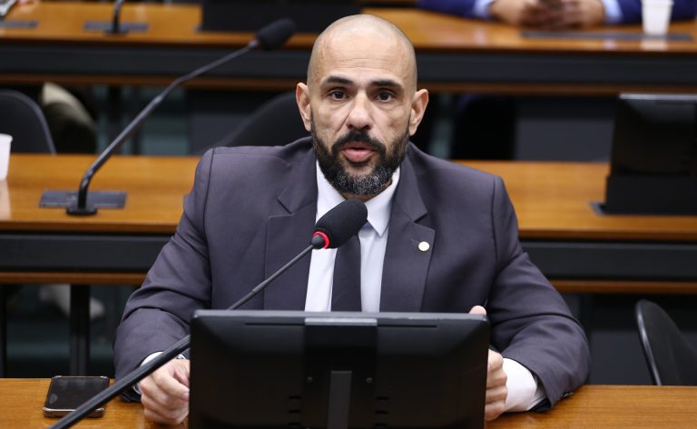 Comissão aprova projeto para obrigar empresa a informar sobre pessoas desaparecidas – Notícias