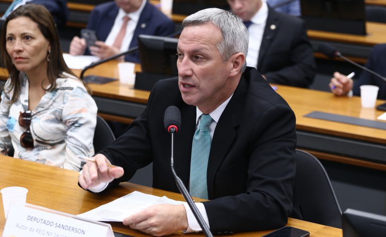 Comissão aprova aumento da pena para estelionato quando cometido contra idosos e vulneráveis – Notícias