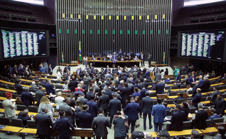 Deputados retomam votações após recesso – Notícias