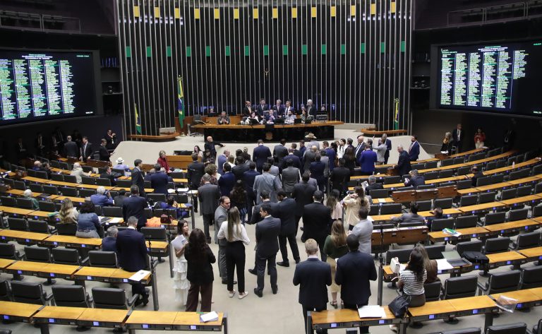 Deputados aprovam regime de urgência para seis projetos; acompanhe – Notícias