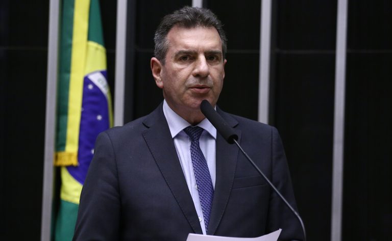 Comissão aprova permissão para motorista parar em qualquer local para passageiro com necessidade especial – Notícias