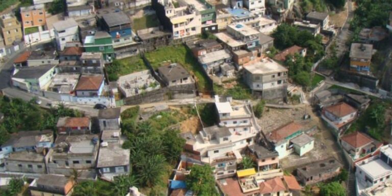 Santos decreta situação de emergência após incêndio em comunidade