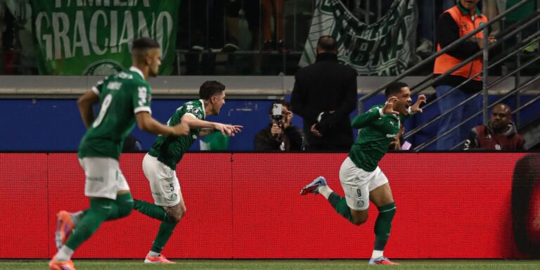 Palmeiras volta a derrotar o River e chega à semifinal da Libertadores