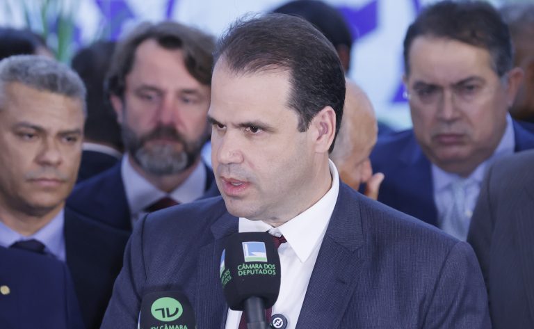 Comissão aprova inclusão de familiar com incapacidade em plano de saúde – Notícias