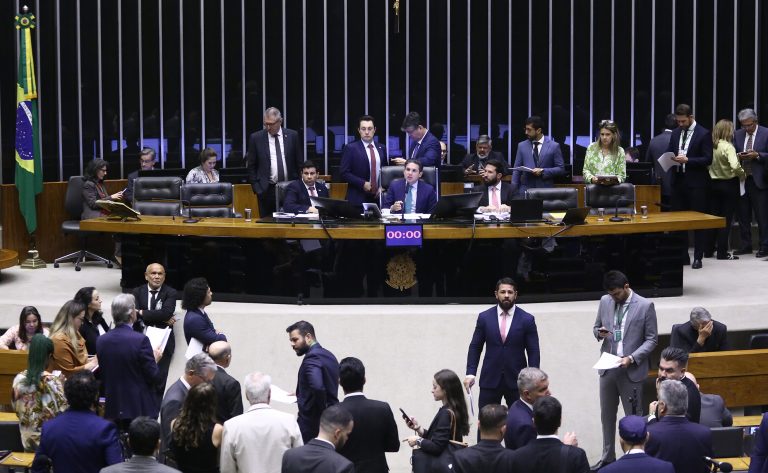Deputados analisam acordo internacional sobre direito do mar; acompanhe – Notícias