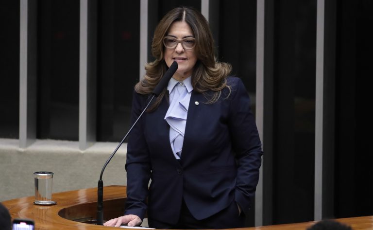 Comissão aprova jornada de trabalho contínua para empregado horista – Notícias