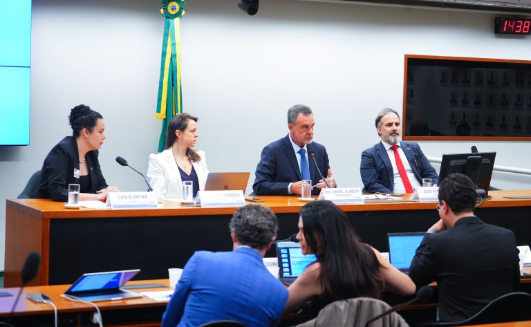 Azul e Gol negam processo de fusão em audiência na Câmara – Notícias