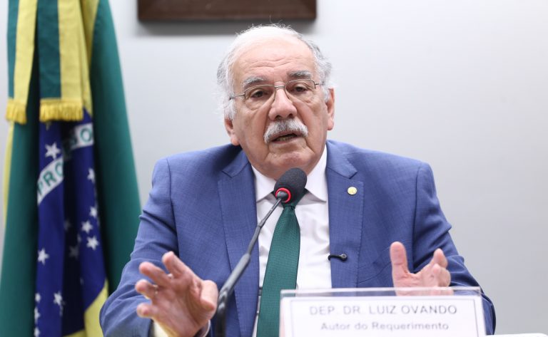 Comissão aprova projeto para permitir vacinação sem documentos de identificação – Notícias