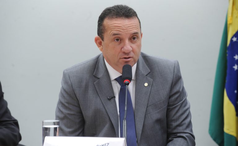 Comissão aprova projeto que obriga aplicativos de mensagens a combater clonagem de contas – Notícias