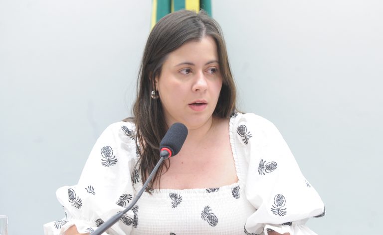 Comissão aprova proposta que autoriza uso de escola pública para cursinho comunitário – Notícias