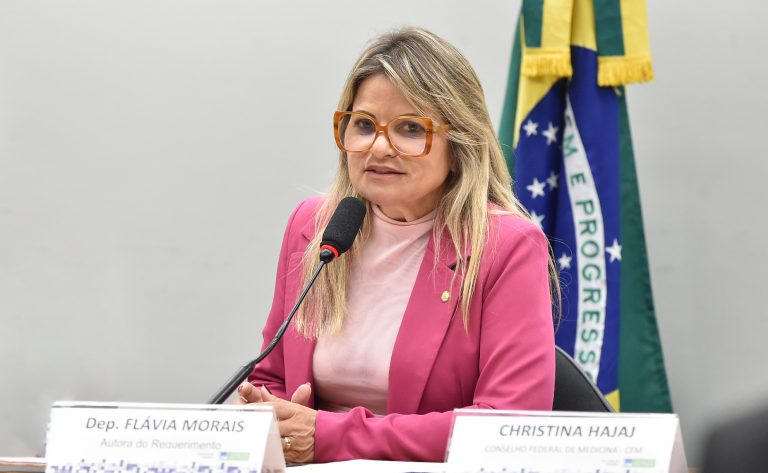 Comissão aprova projeto que obriga plano de saúde a cobrir cirurgia de redução de mama – Notícias