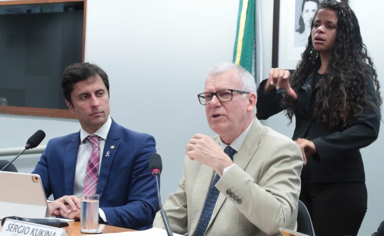 Especialistas dizem esperar cumprimento das leis que garantem tratamento integral a neurodivergentes – Notícias